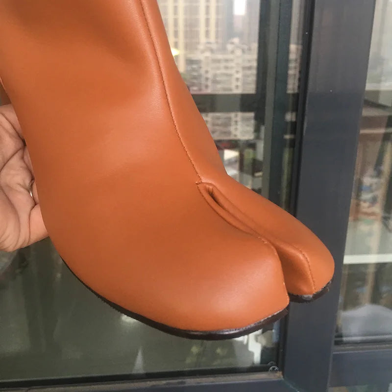 2024 Luxury Brand Design Leather Tabi Boots Fashion Round Chunky High Heel Ankle Boots For Women Autumn Winter Split Toe Shoes