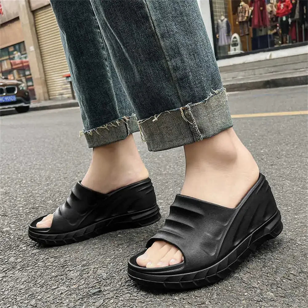 Chunky Fish Toes White Loafers Bath Sandals Woman Shoes Latschen Slippers Sneakers Sports New Fast Pro High Tech Racing